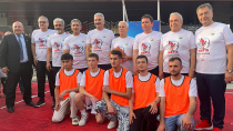 Bursa’da belediye başkanları, gençlerin basketbol turnuvasına ortak oldu