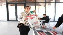 Tarihi koşuya katılacak sporseverler numaralarını aldı  