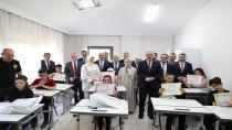 Başkan Bozbey, öğrencilerin karne sevincine ortak oldu